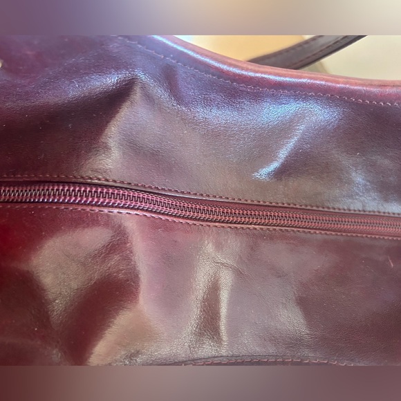MARINO ORLANDI VINTAGE ITALIAN LEATHER SHOULDER BAG IN BURGUNDY SHADS - Picture 8 of 16
